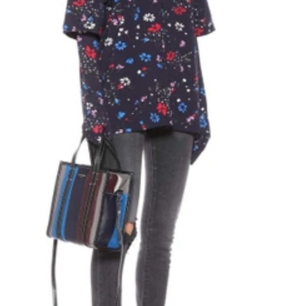 Balenciaga T-shirt and gloves